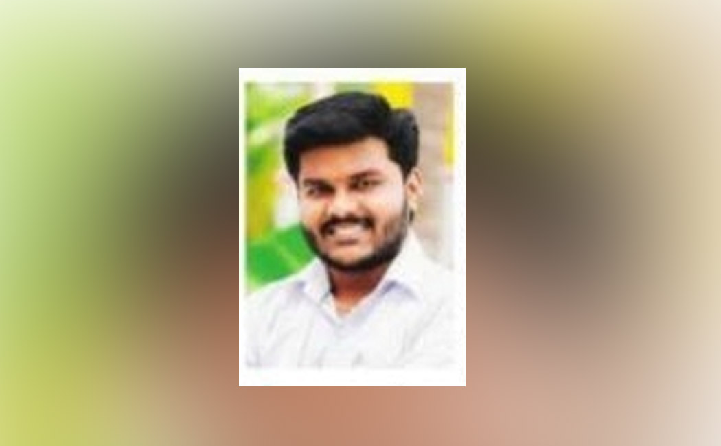 Ex-bank employee who defrauded Rs 100 crore through online trading into hiding with his family