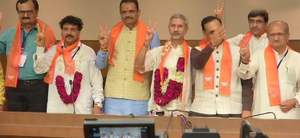 gujarat rajya sabha by polls yesterday congress party mlas support with bjp candidates