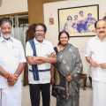 O. Panneerselvam meeting with director Bharathiraja!