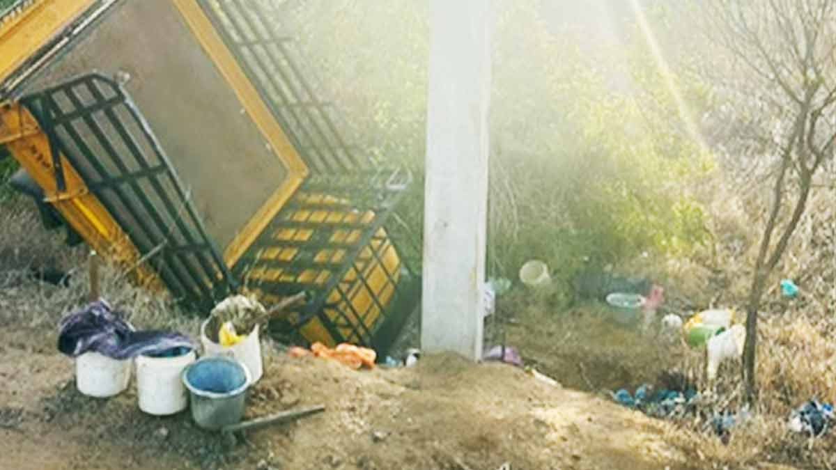 லோடு ஆட்டோ கவிழ்ந்து விபத்து; 3 பெண்கள் உயிரிழப்பு | nakkheeran