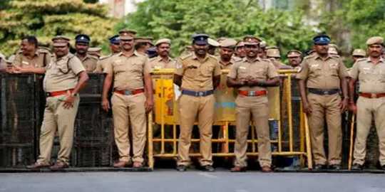 Police from Erode to Kerala for election duty