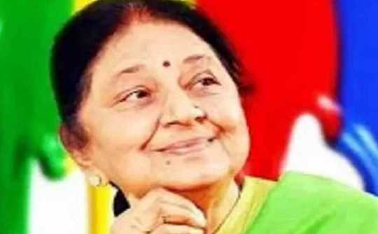 CM Tributes to Late Former Minister Indira Kumari