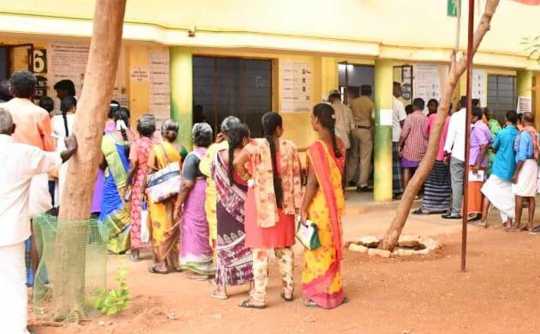 people are eagerly voting since morning In Tamil Nadu