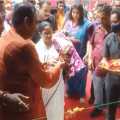 Chief Minister Mamata Banerjee played mattalam at Navratri festival!