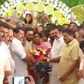 Edappadi-Nayinar on the same stage; leaders who strengthen the alliance!