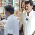 Director Hari goes from street to meet people for the promotion of Rathnam movie